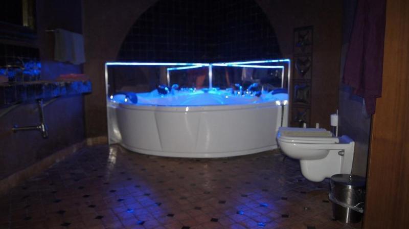 Hotel Riad Лиеж Екстериор снимка
