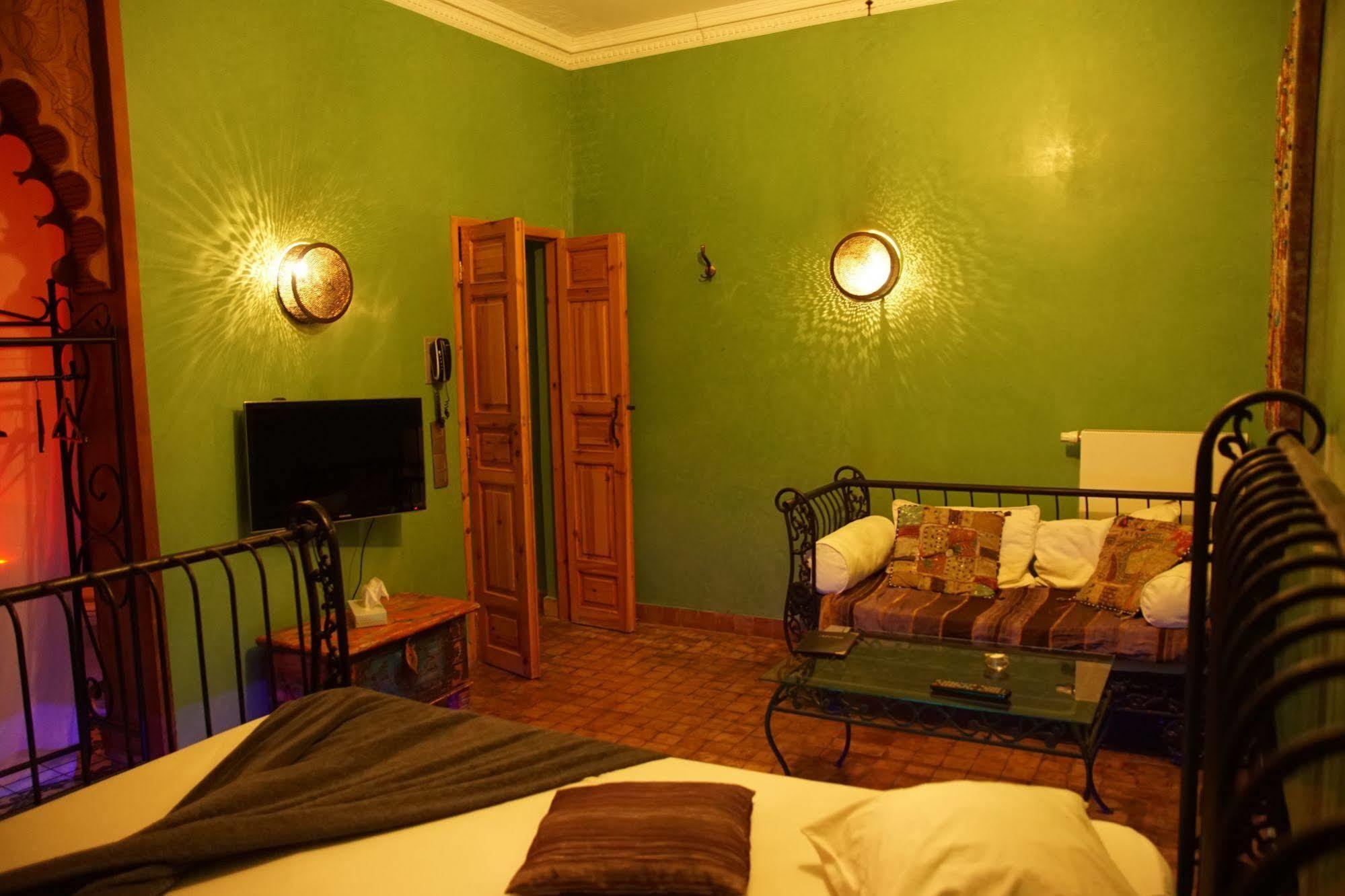 Hotel Riad Лиеж Екстериор снимка
