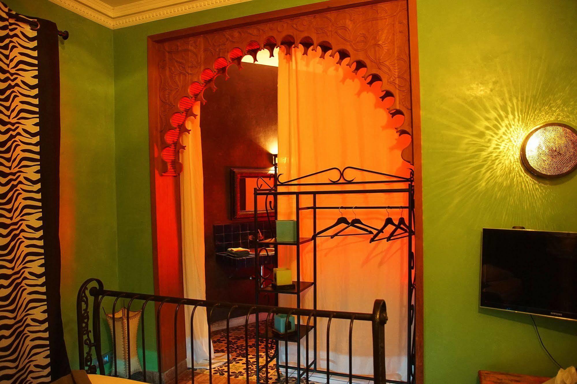 Hotel Riad Лиеж Екстериор снимка